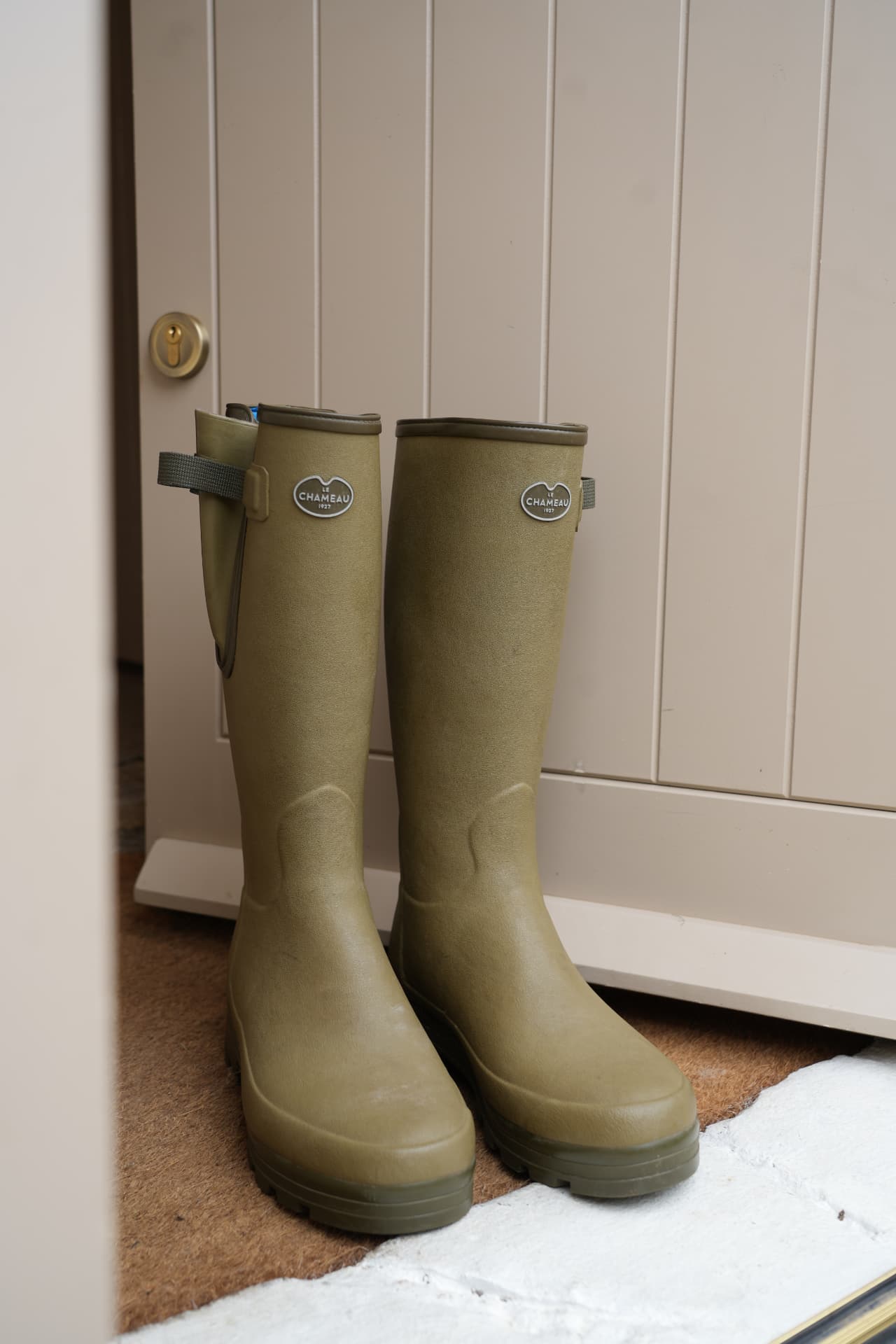 Wellington boots by the stable door